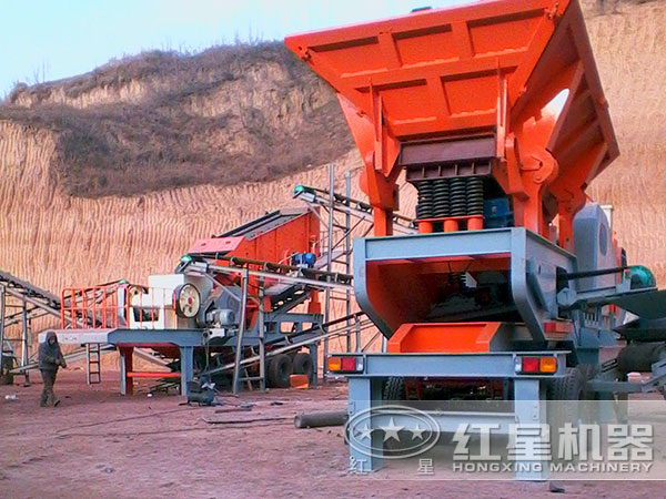 移動式制砂機(jī)生產(chǎn)現(xiàn)場