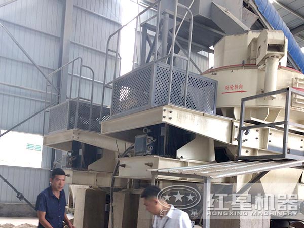 河卵石打砂機(jī)，時產(chǎn)100噸左右的機(jī)子就是它