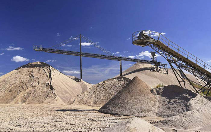 機(jī)制砂石粉太多影響混凝土質(zhì)量怎么辦？砂石洗選機(jī)說(shuō)：這都不是事