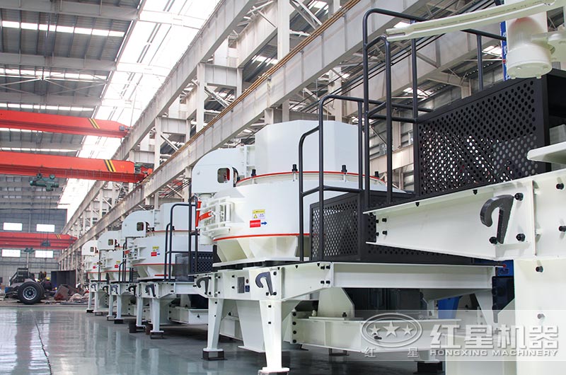 青石制砂機(jī)_青石頭打沙機(jī)，時(shí)產(chǎn)10-500噸不是事