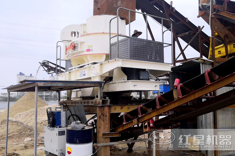 制砂生產(chǎn)線現(xiàn)場 制砂生產(chǎn)線現(xiàn)場