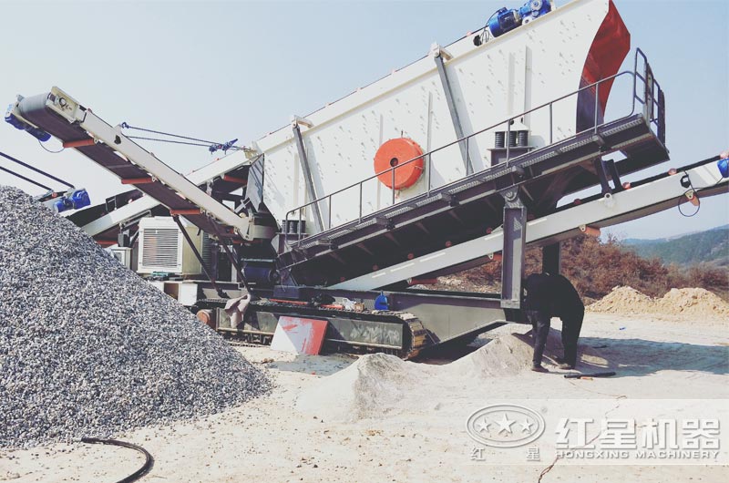 振動篩制造廠家就找河南紅星，固定式、移動式都有