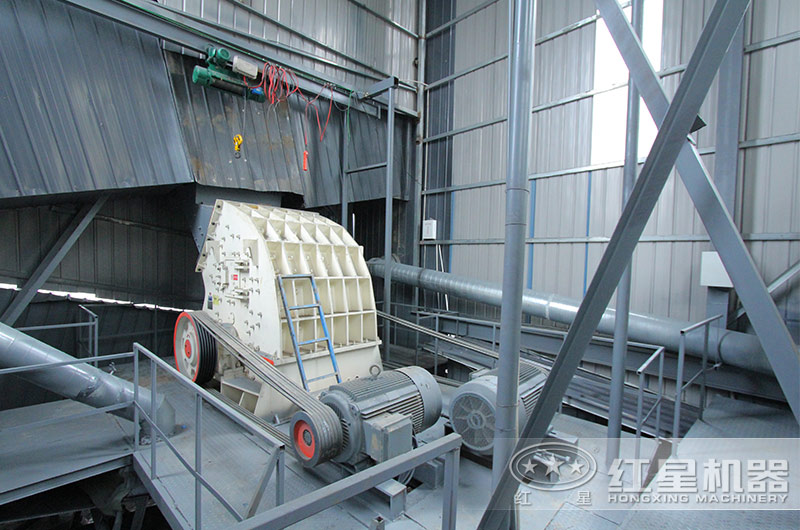 砂石生產(chǎn)線現(xiàn)場(chǎng) 砂石生產(chǎn)線現(xiàn)場(chǎng)