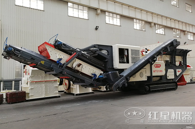 履帶移動(dòng)制砂設(shè)備實(shí)拍 履帶移動(dòng)制砂設(shè)備實(shí)拍