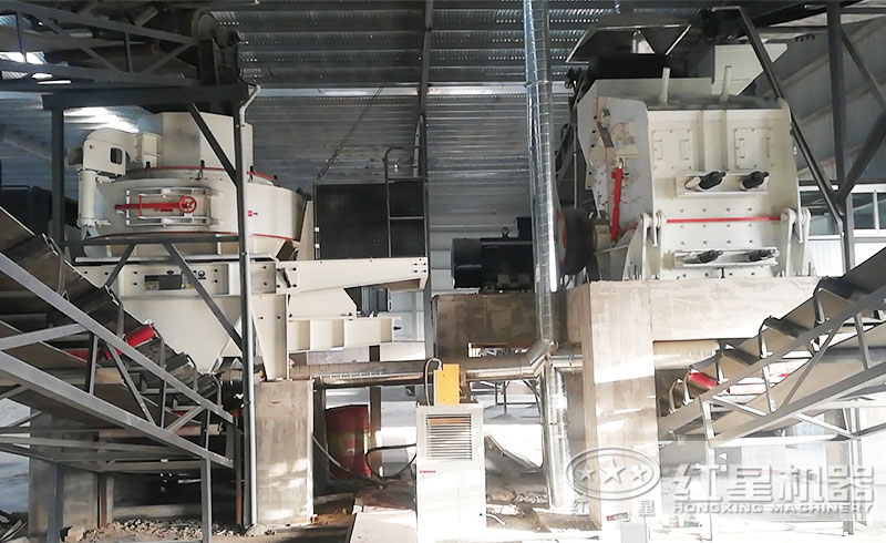 客戶來(lái)廠咨詢：想購(gòu)買(mǎi)日產(chǎn)1000噸的制砂機(jī)，有推薦的型號(hào)嗎？