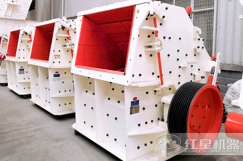 中碎粉碎機(jī)反擊式破碎機(jī)，粉碎軟料