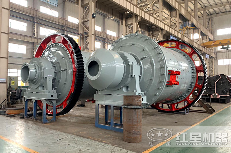 小型球磨機(jī)車(chē)間實(shí)拍，型號(hào)齊全