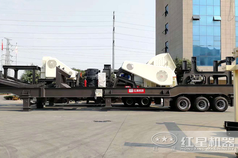 移動錘式破碎機(jī) 移動錘式破碎機(jī)