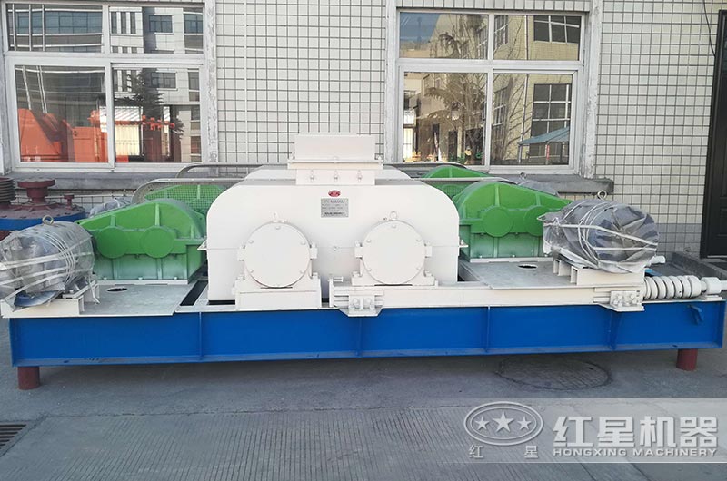 時產(chǎn)15噸小型制砂機多少錢一臺？圖片及型號