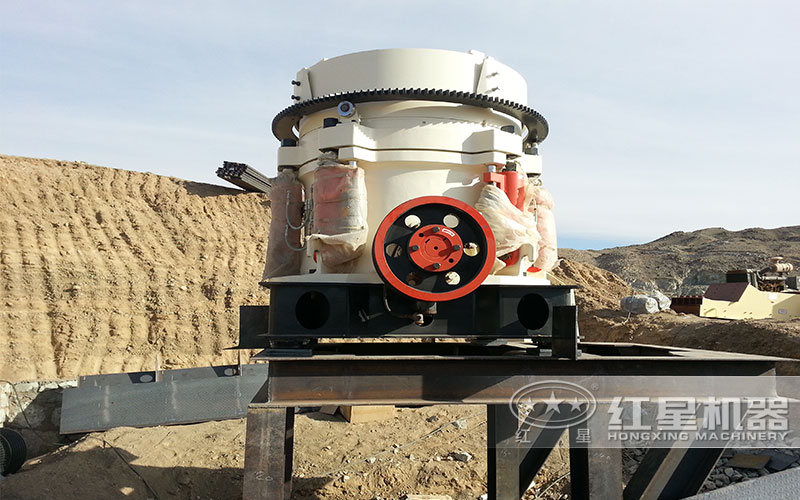 hp300圓錐破碎機(jī)每小時(shí)產(chǎn)多少?lài)?？多少錢(qián)一臺(tái)？