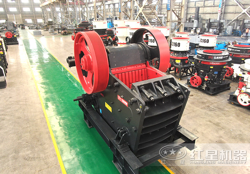 花崗巖邊角料能加工建筑用碎石，用哪種粉碎機效果好