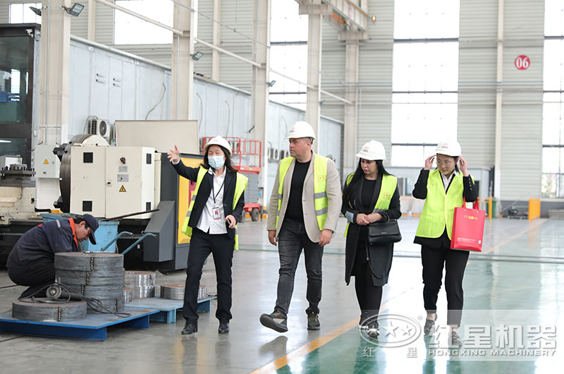 客戶(hù)來(lái)廠(chǎng)考察設(shè)備